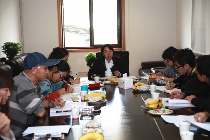 公司黨委副書記、紀委書記吳倩總結(jié)發(fā)言